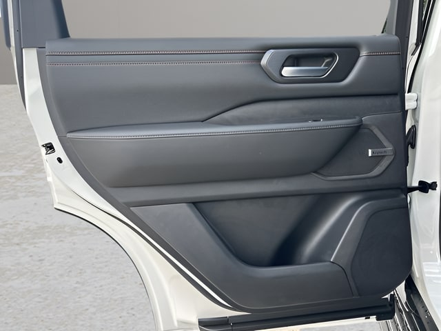 2026 Nissan Armada PRO-4X - Photo 25