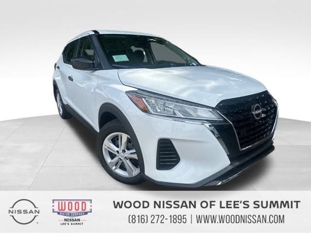 2025 Nissan KICKS PLAY Base's photo