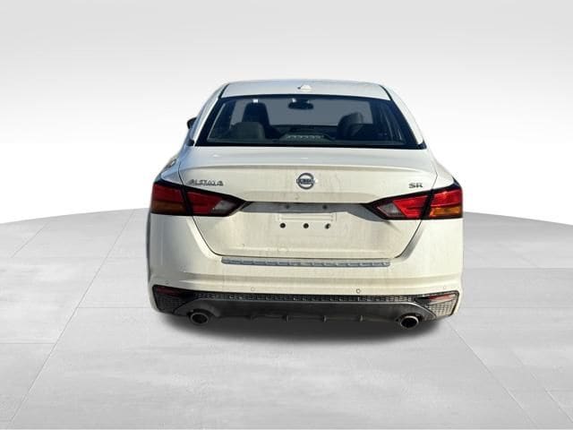 Used 2021 Nissan Altima SR with VIN 1N4BL4CV2MN386529 for sale in Kansas City