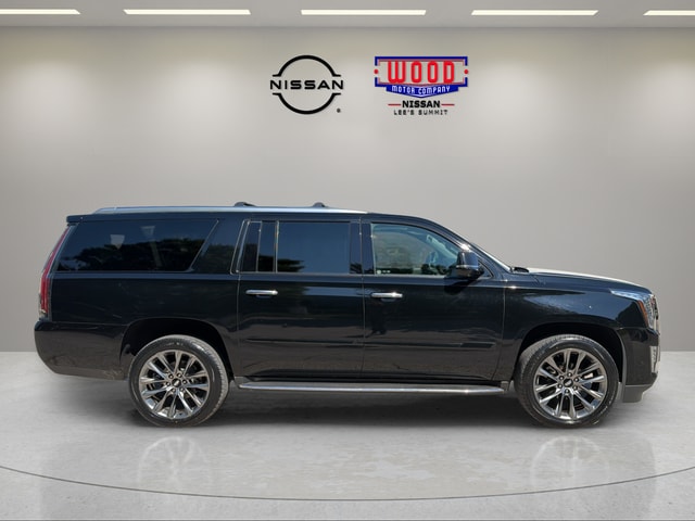 Used 2020 Cadillac Escalade ESV Premium Luxury with VIN 1GYS4JKJXLR211239 for sale in Kansas City