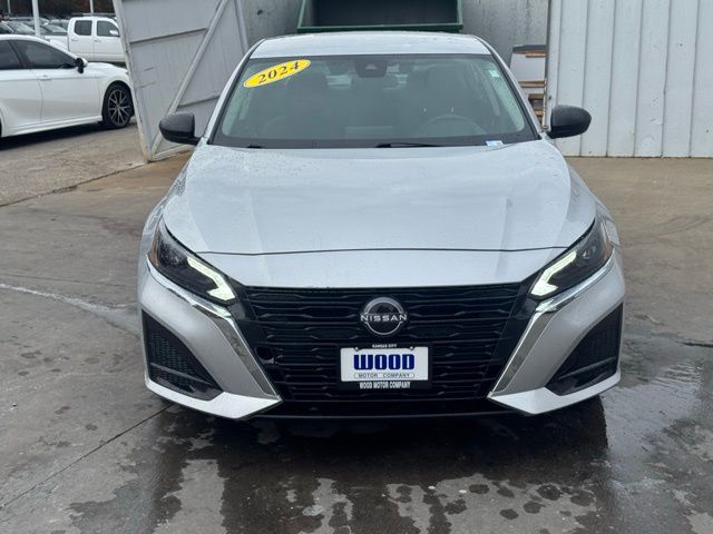 Used 2024 Nissan Altima SV with VIN 1N4BL4DW6RN361826 for sale in Kansas City