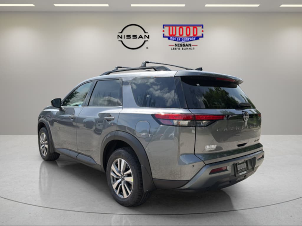 New 2026 Nissan Pathfinder SL SUV