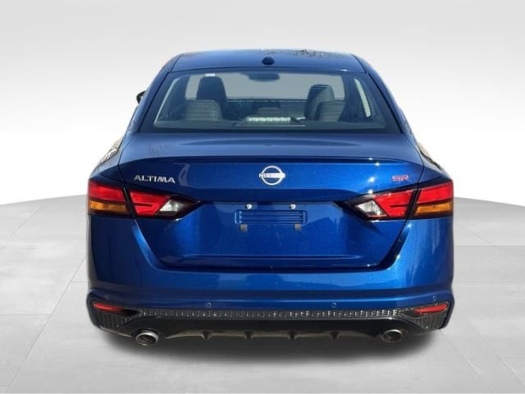Used 2024 Nissan Altima 2.5 SR Sedan