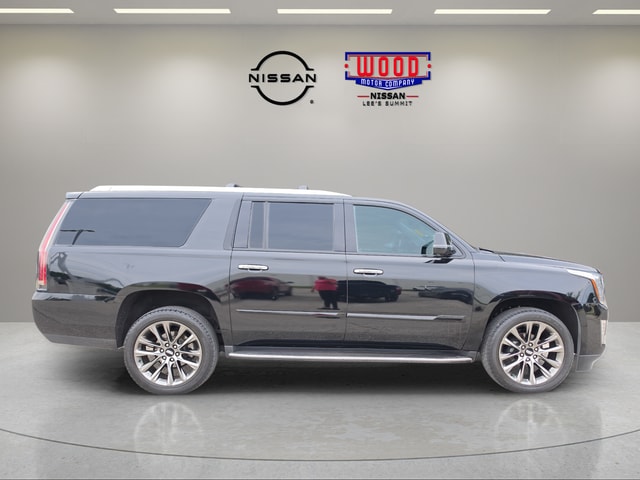 Used 2020 Cadillac Escalade ESV Premium Luxury with VIN 1GYS4JKJXLR211239 for sale in Kansas City