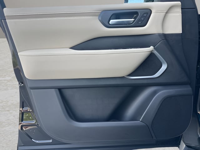 2026 Nissan Armada Platinum - Photo 14
