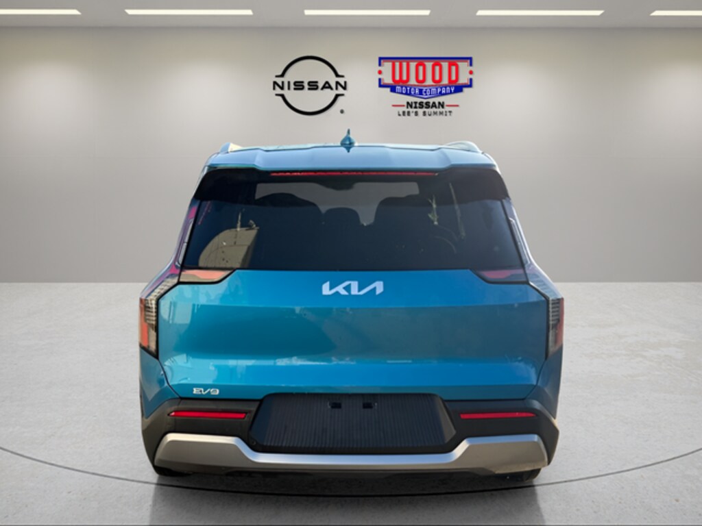 Used 2026 Kia EV9 Wind SUV
