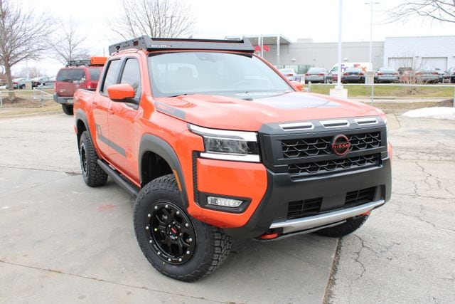 2025 Nissan Frontier PRO-4X's photo