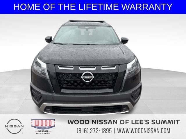 2025 Nissan Pathfinder Rock Creek photo 2