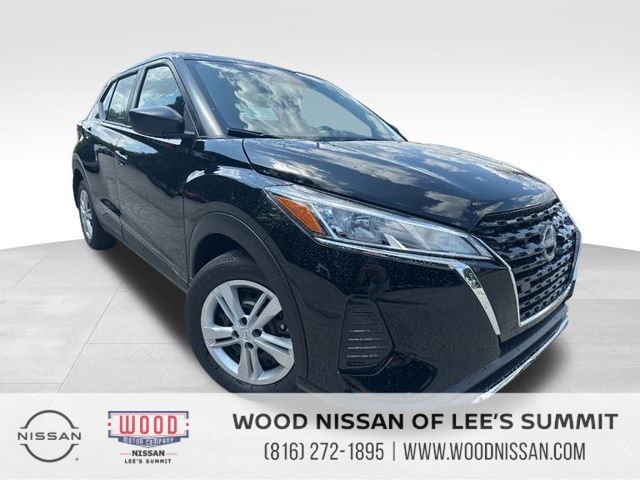 2025 Nissan KICKS PLAY Base's photo