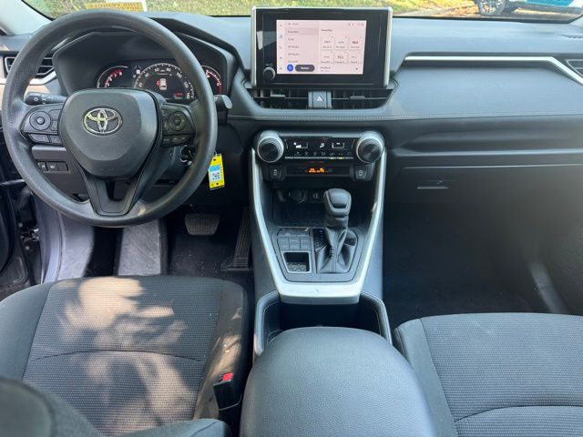 2024 Toyota RAV4 LE photo 3