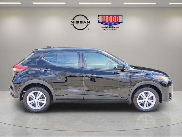 Certified 2025 Nissan KICKS PLAY Base with VIN 3N1CP5BV6SL490502 for sale in Kansas City