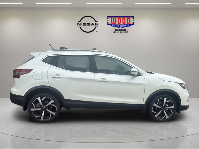 Used 2022 Nissan Rogue Sport SL with VIN JN1BJ1CV4NW351696 for sale in Kansas City