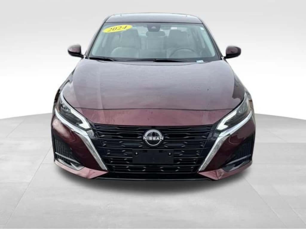 Used 2024 Nissan Altima 2.5 SL Sedan