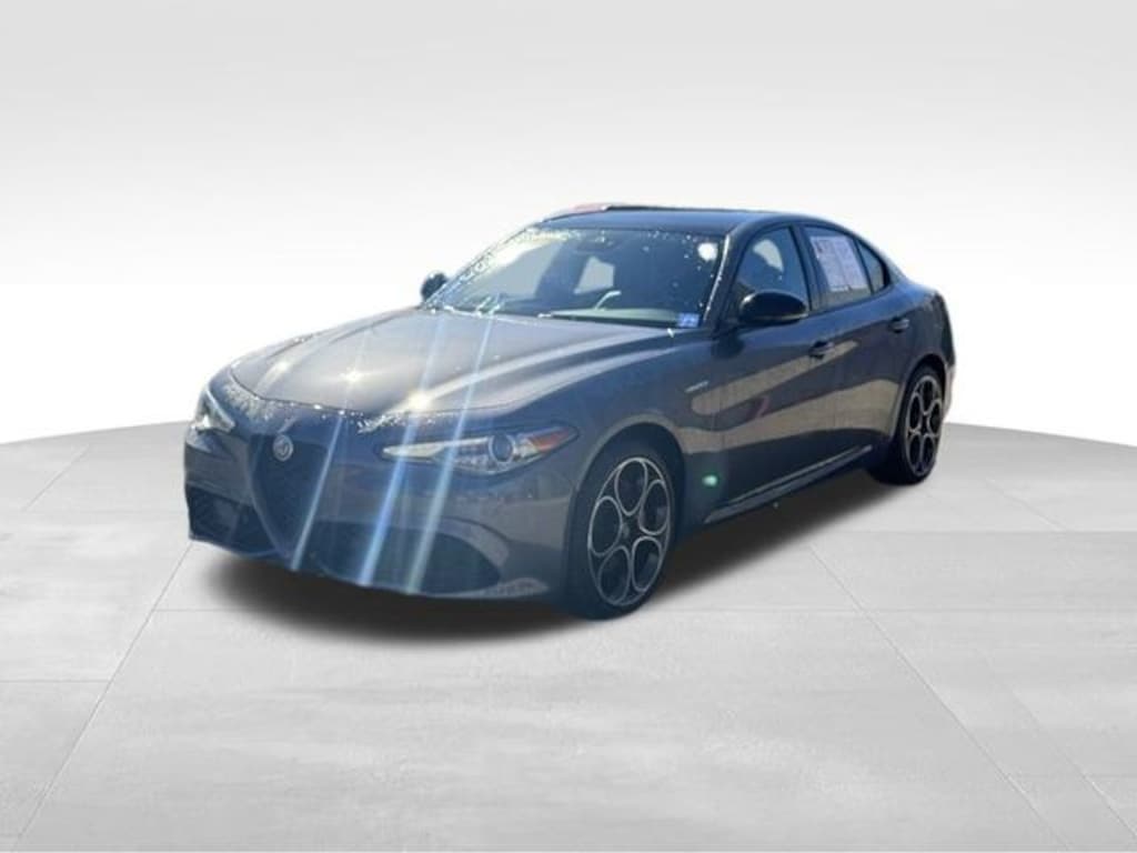Used 2023 Alfa Romeo Giulia Veloce Sedan