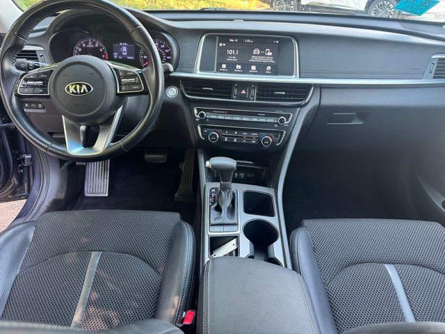 2019 Kia Optima S photo 3