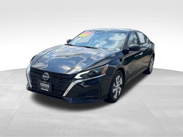 2025 Nissan Altima 2.5 S photo 3