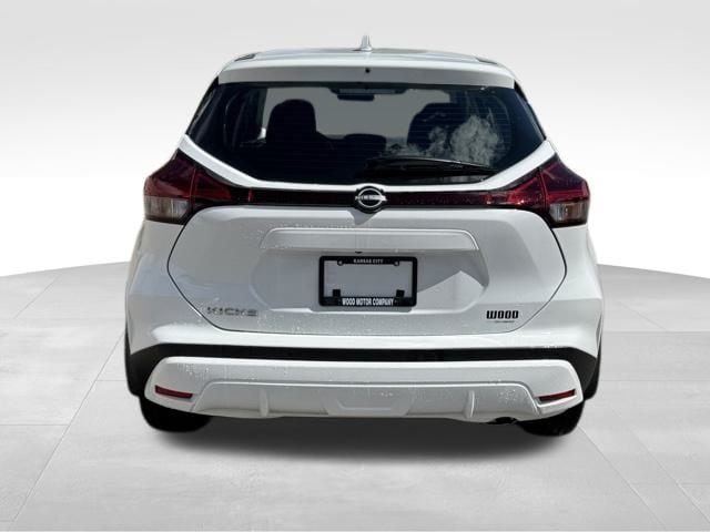 Certified 2025 Nissan KICKS PLAY Base with VIN 3N1CP5BV0SL474909 for sale in Kansas City