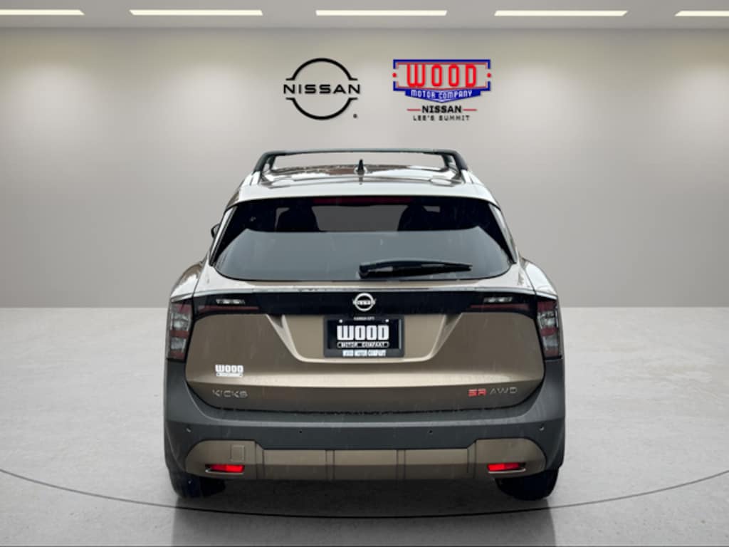 New 2026 Nissan Kicks SR SUV
