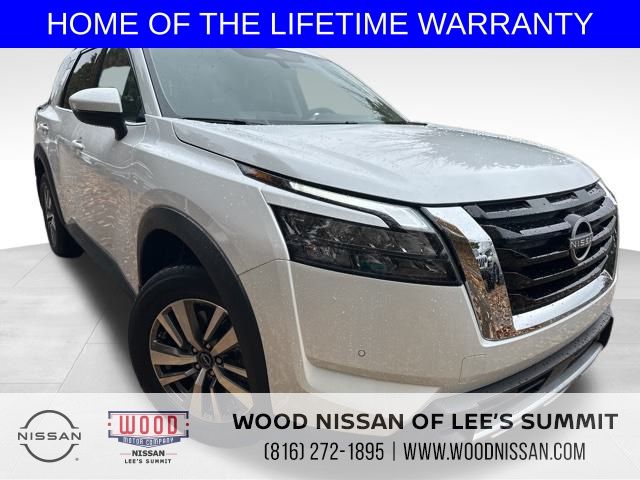 2025 Nissan Pathfinder SL's photo
