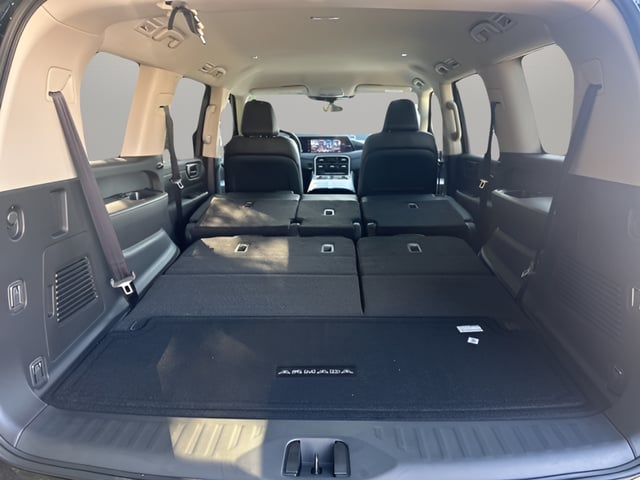 2026 Nissan Armada SV - Photo 31