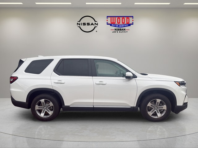 Used 2025 Honda Pilot EX-L with VIN 5FNYG2H44SB044833 for sale in Kansas City
