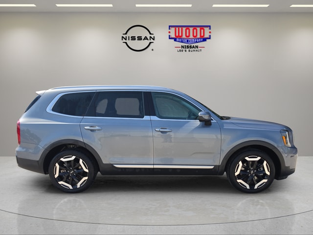 Used 2025 Kia Telluride S with VIN 5XYP6DGC7SG604369 for sale in Kansas City