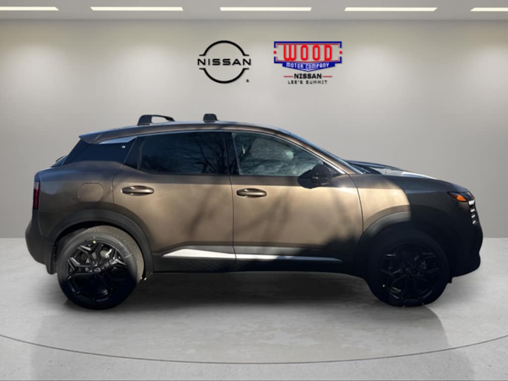 New 2026 Nissan Kicks SR SUV