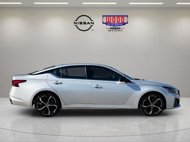 Used 2025 Nissan Altima SR with VIN 1N4BL4CV9SN359115 for sale in Kansas City