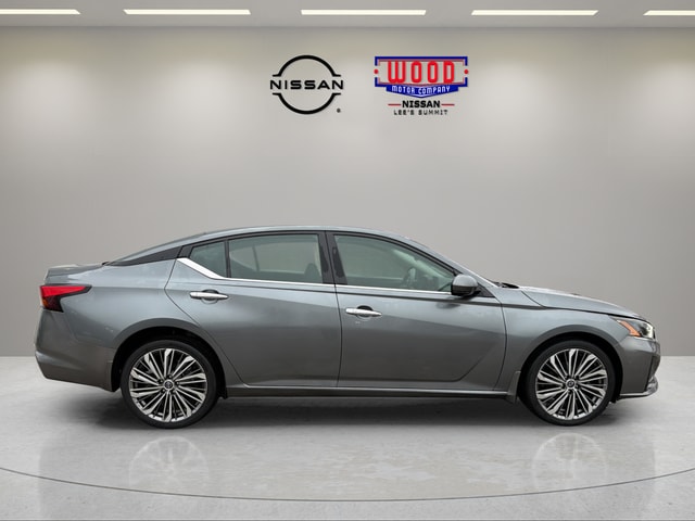 Used 2023 Nissan Altima SL with VIN 1N4BL4EWXPN347990 for sale in Kansas City