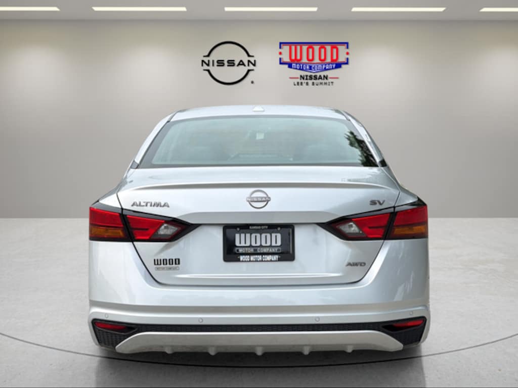 Used 2024 Nissan Altima 2.5 SV Sedan