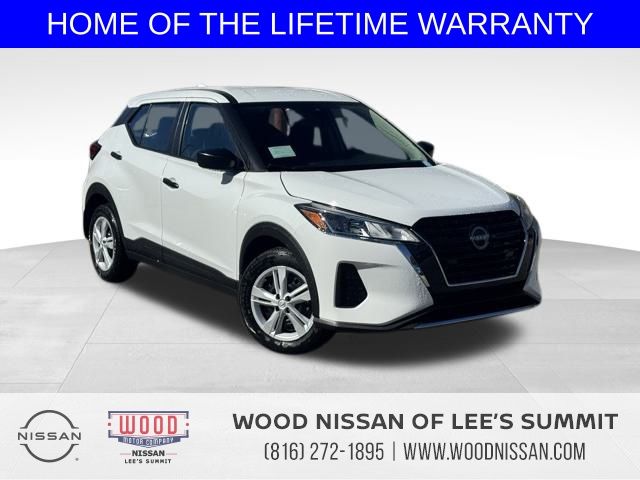 2025 Nissan KICKS PLAY Base's photo