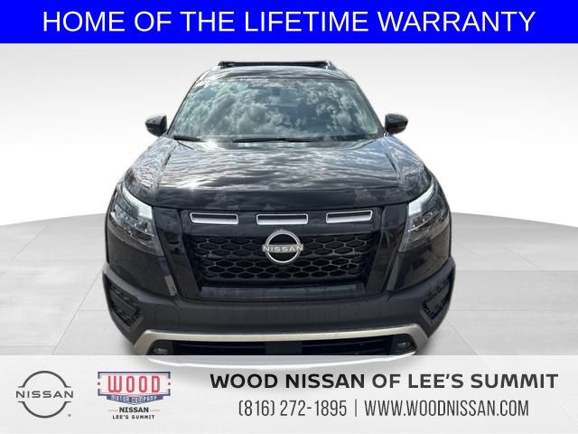 2025 Nissan Pathfinder Rock Creek photo 2