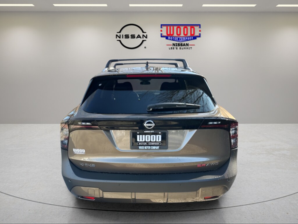 New 2026 Nissan Kicks SR SUV