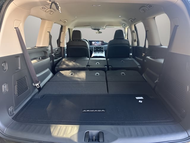2026 Nissan Armada SV - Photo 30