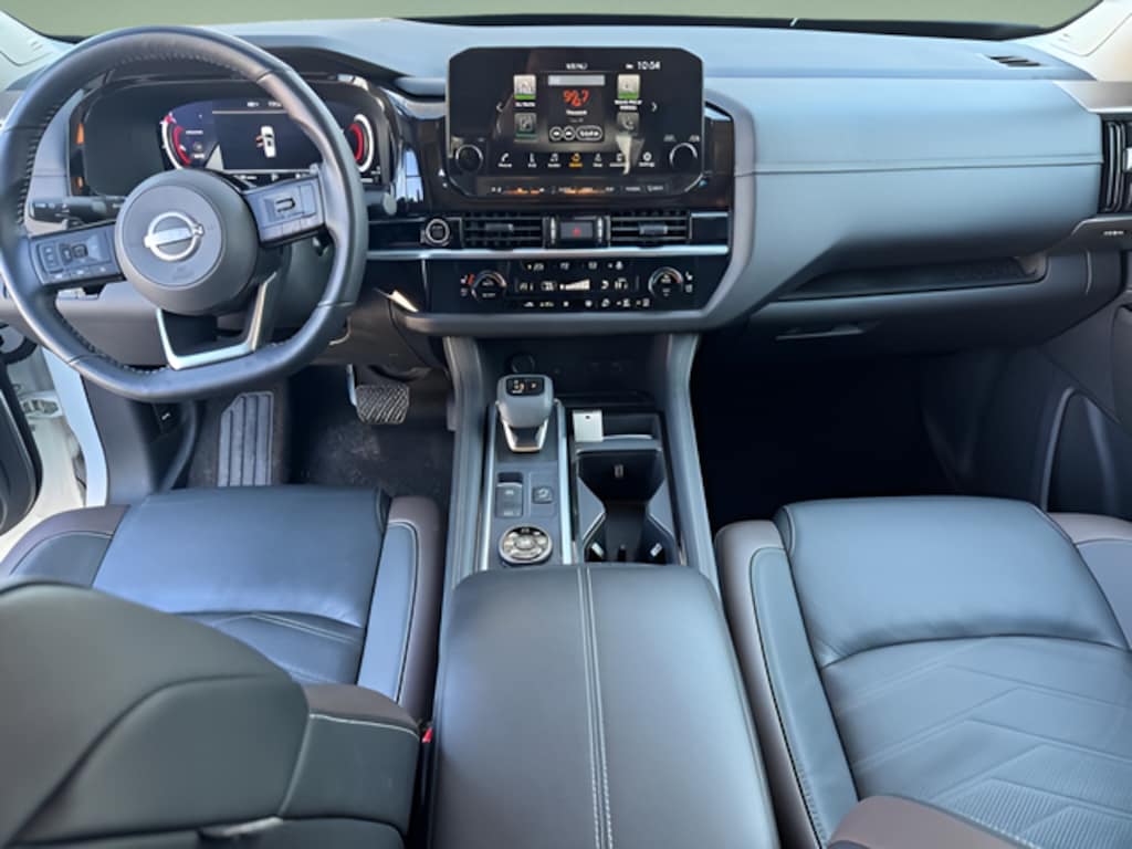 Used 2024 Nissan Pathfinder Platinum SUV