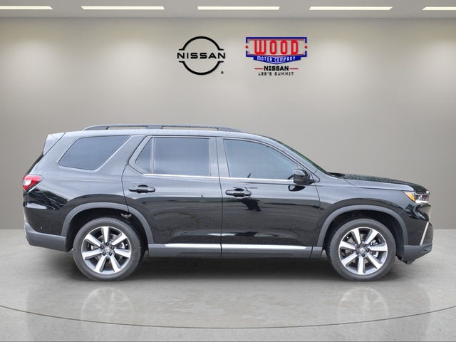 Used 2025 Honda Pilot Touring with VIN 5FNYG1H79SB127274 for sale in Kansas City