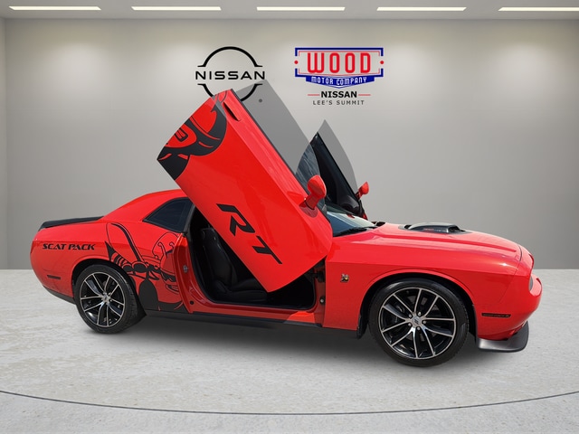 Used 2017 Dodge Challenger Scat Pack with VIN 2C3CDZFJ3HH501627 for sale in Kansas City