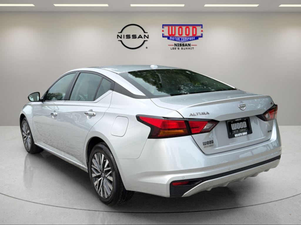 Used 2024 Nissan Altima 2.5 SV Sedan