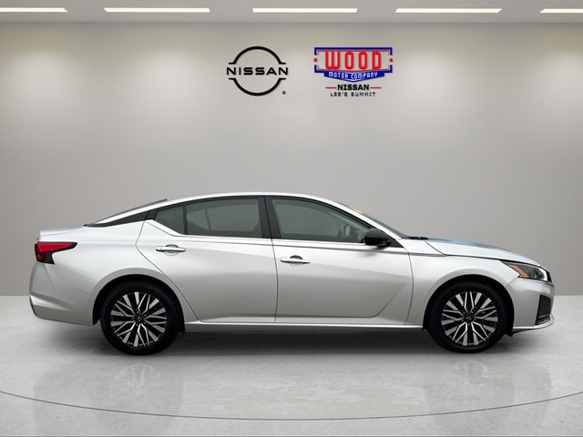 Used 2024 Nissan Altima SV with VIN 1N4BL4DVXRN347712 for sale in Kansas City