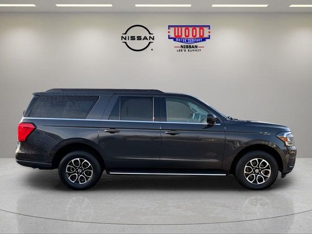Used 2023 Ford Expedition XLT with VIN 1FMJK1J85PEA16616 for sale in Kansas City