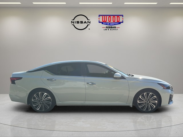 Used 2023 Nissan Altima SL with VIN 1N4BL4EV1PN334097 for sale in Kansas City