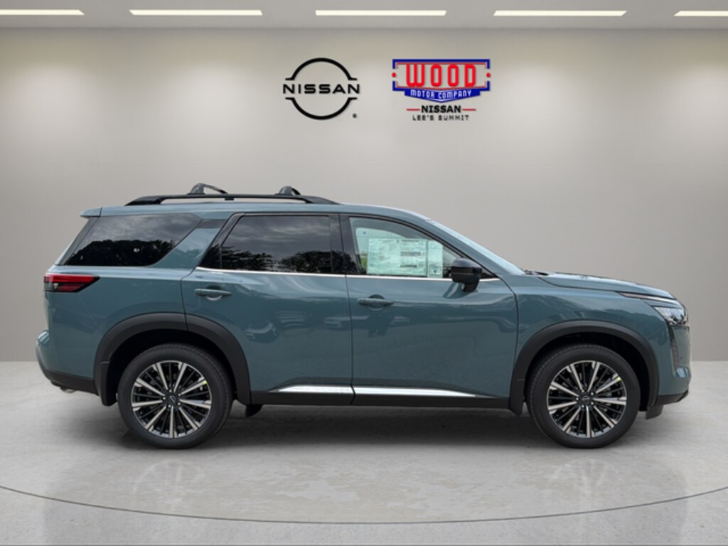 New 2026 Nissan Pathfinder Platinum SUV