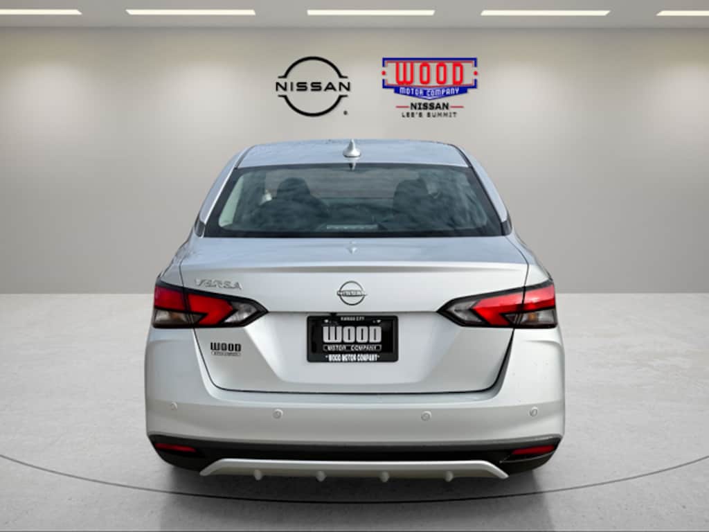 New 2025 Nissan Versa 1.6 SV Sedan