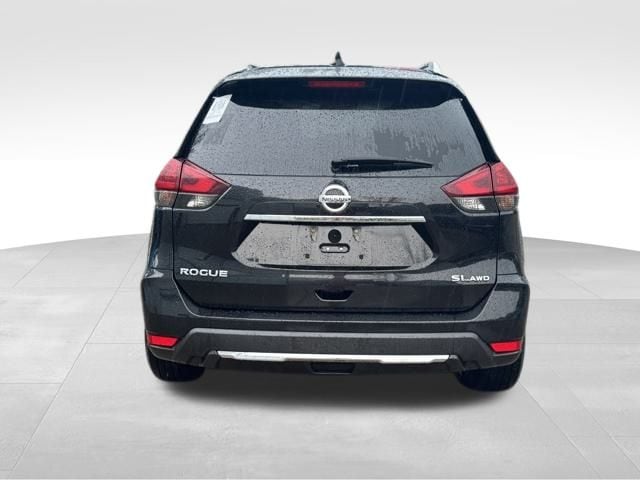 Used 2018 Nissan Rogue SL with VIN 5N1AT2MV8JC743627 for sale in Harrison, AR
