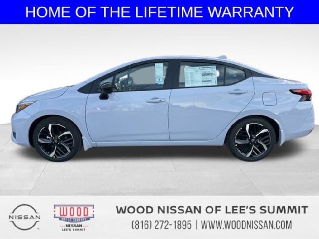 New 2025 Nissan Versa 1.6 SR Sedan