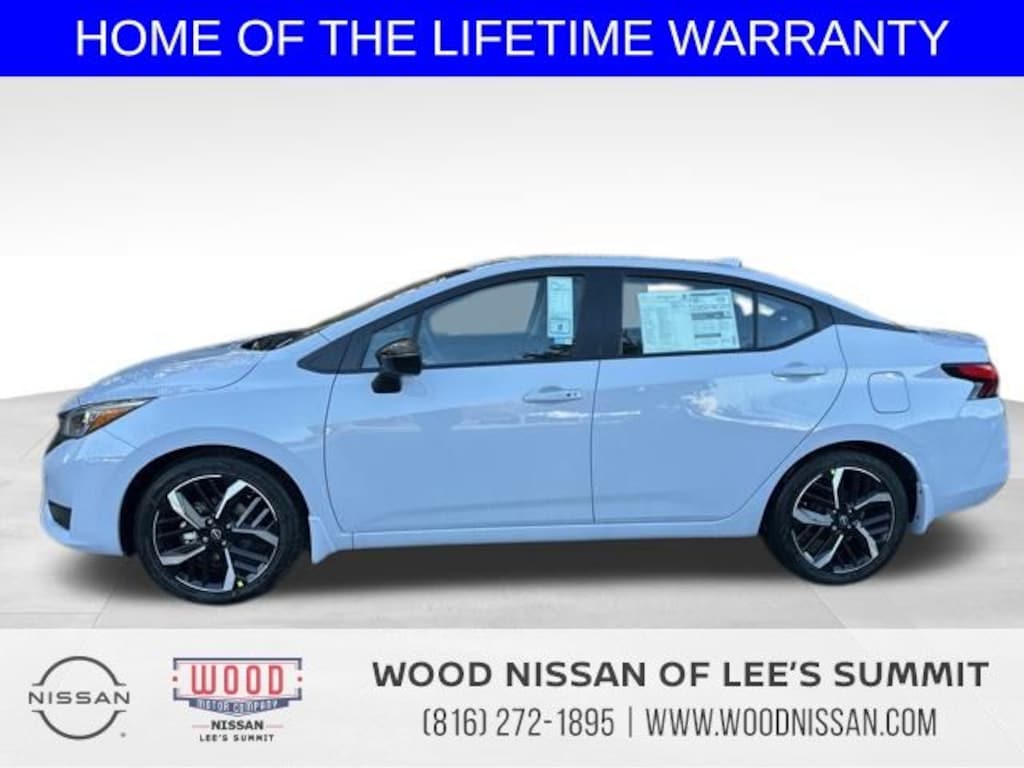 New 2025 Nissan Versa 1.6 SR Sedan