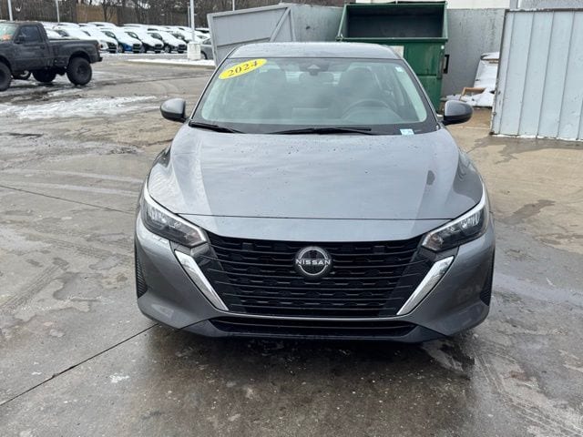 Used 2024 Nissan Sentra SV with VIN 3N1AB8CV7RY256131 for sale in Kansas City