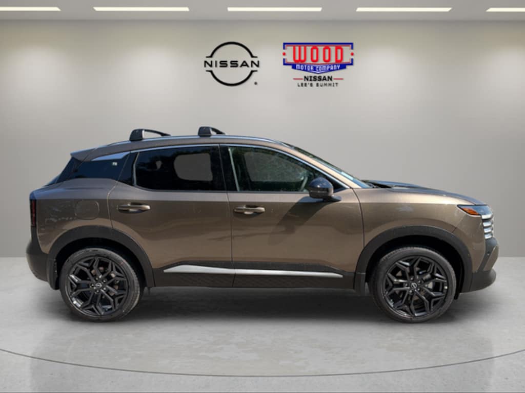 New 2027 Nissan Kicks SR SUV