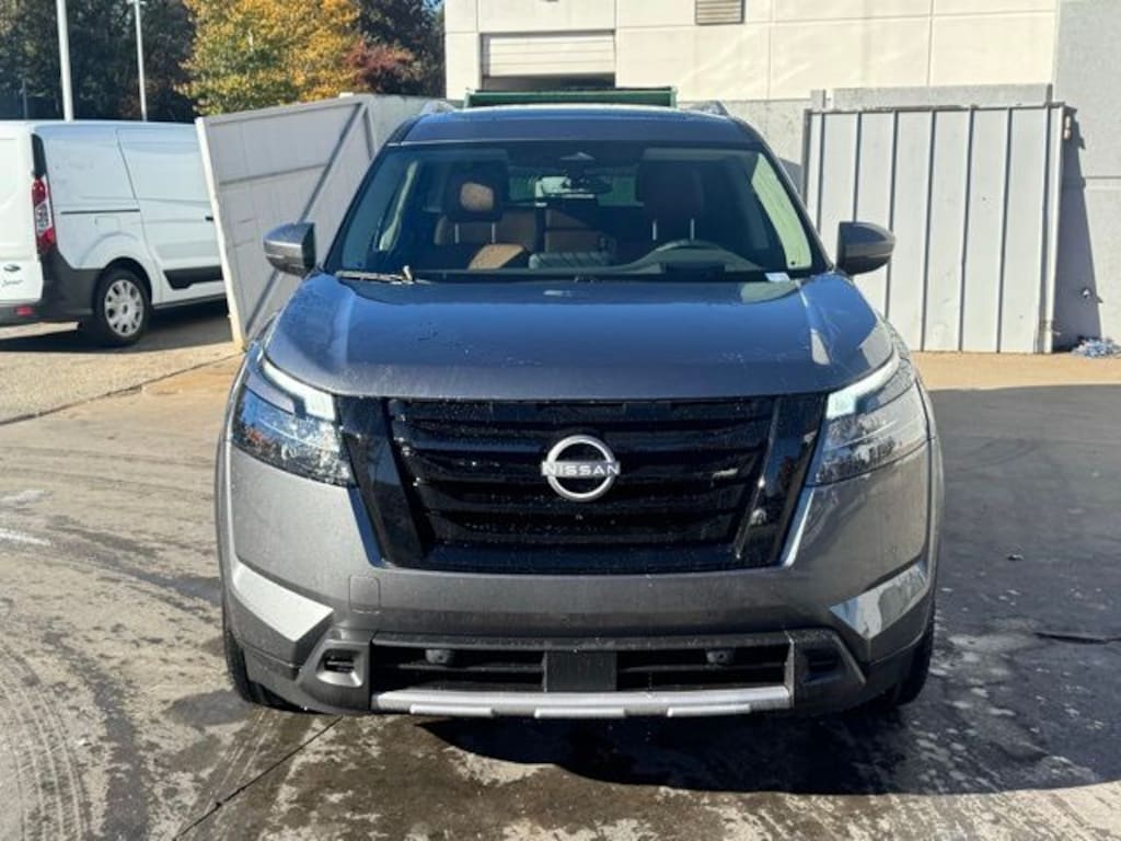 New 2025 Nissan Pathfinder Platinum SUV
