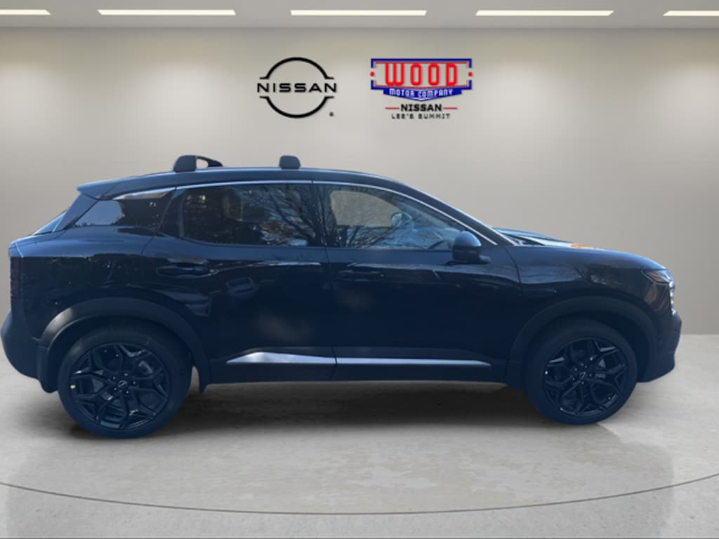 New 2026 Nissan Kicks SR SUV